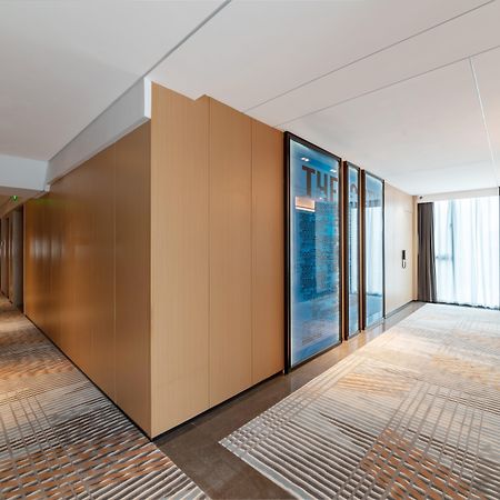 Holiday Inn Express Shenzhen Longhua By Ihg Exterior foto