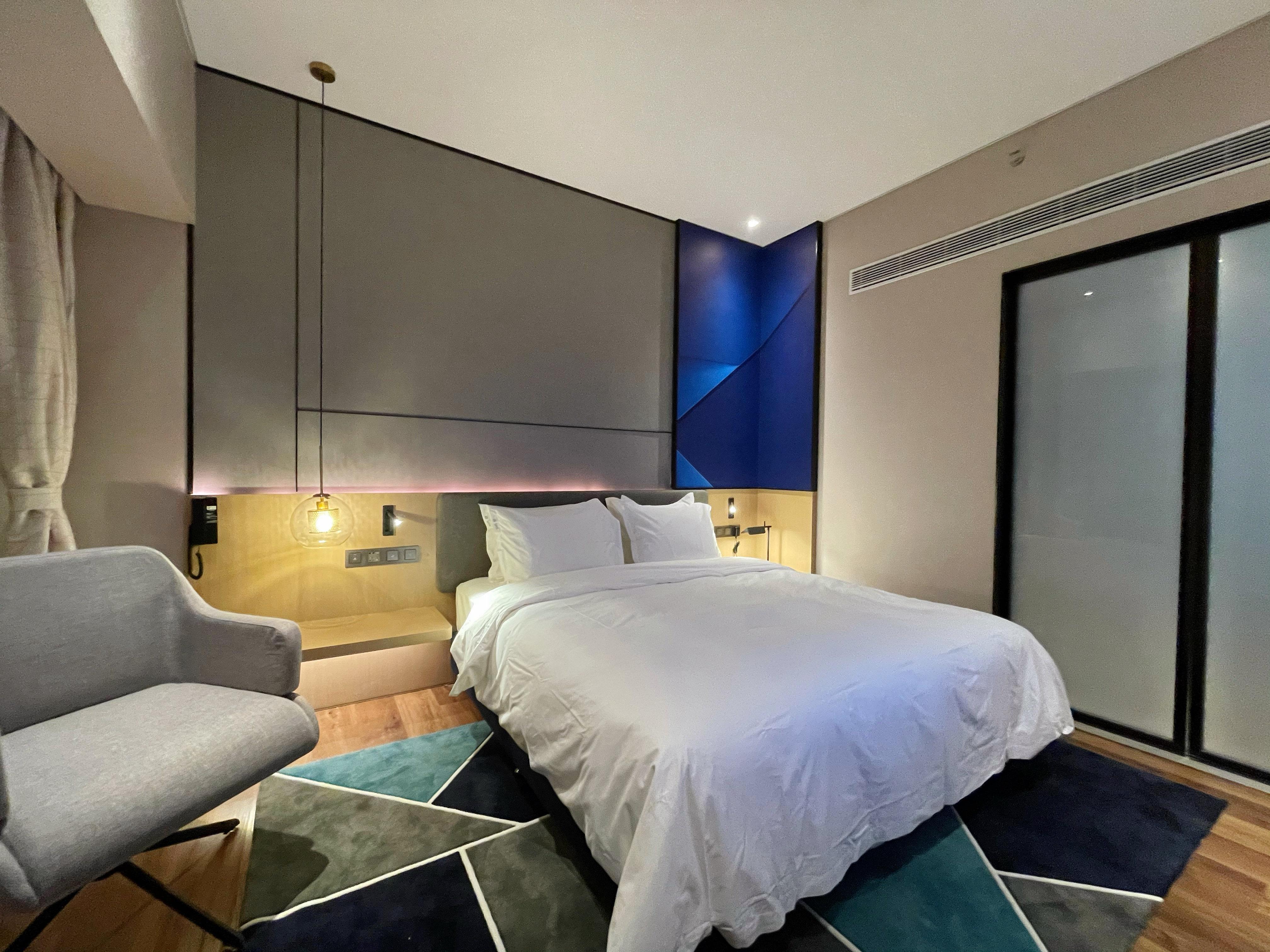 Holiday Inn Express Shenzhen Longhua By Ihg Exterior foto