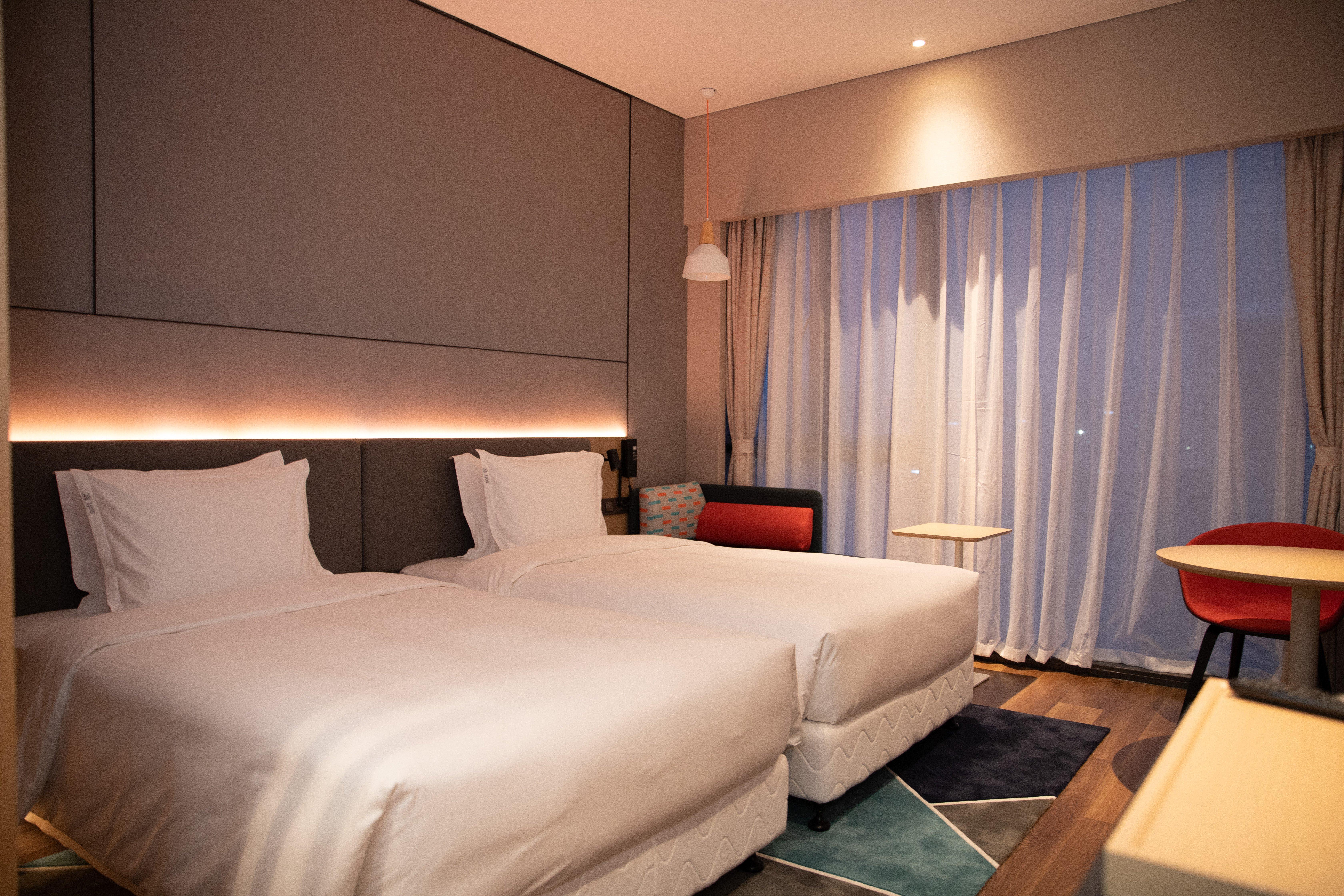 Holiday Inn Express Shenzhen Longhua By Ihg Exterior foto