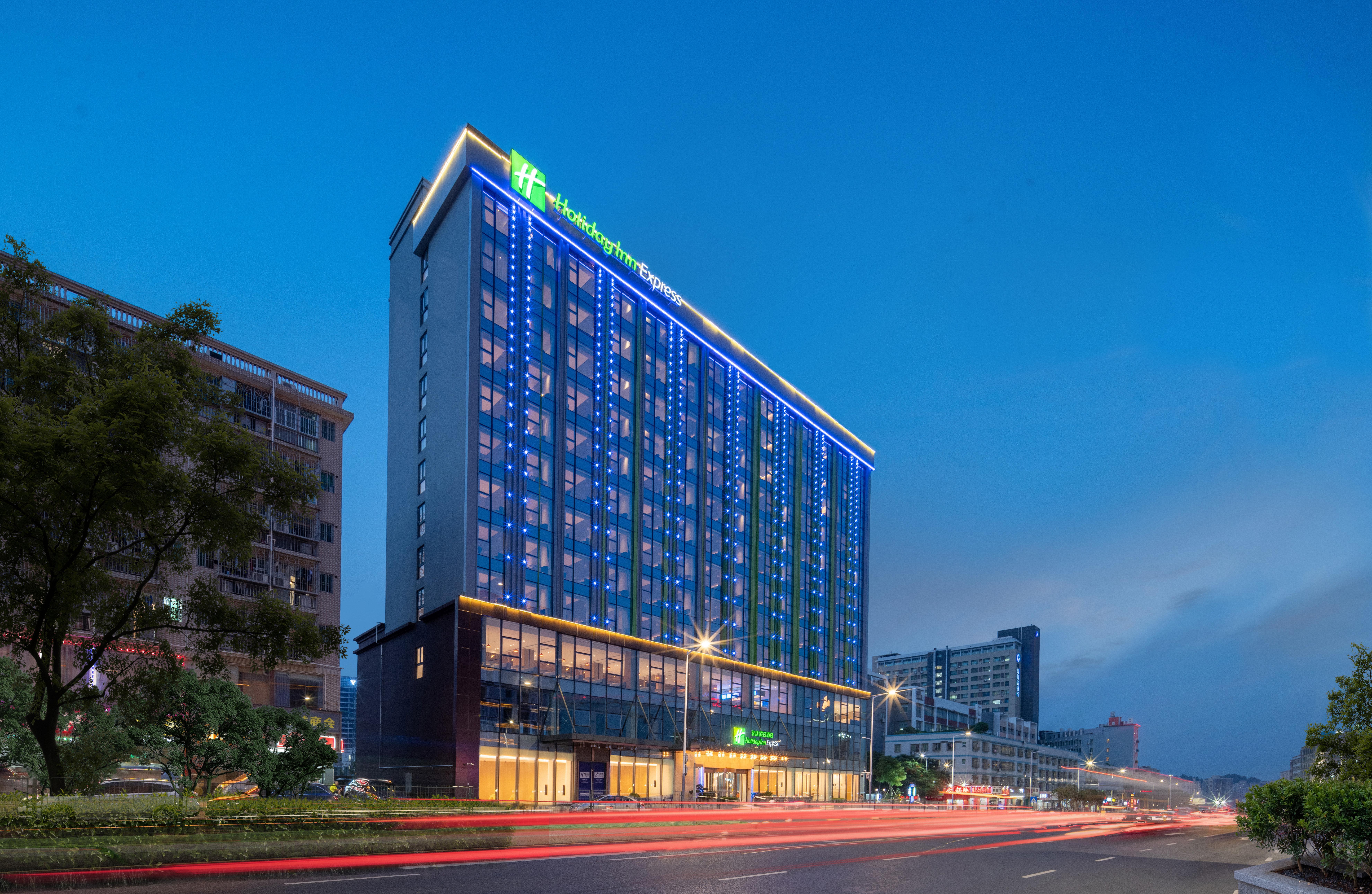 Holiday Inn Express Shenzhen Longhua By Ihg Exterior foto